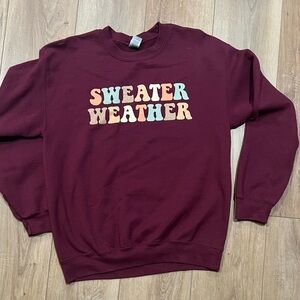 Gildan Maroon Crewneck Sweatshirt Graphic Sweater Weather Medium